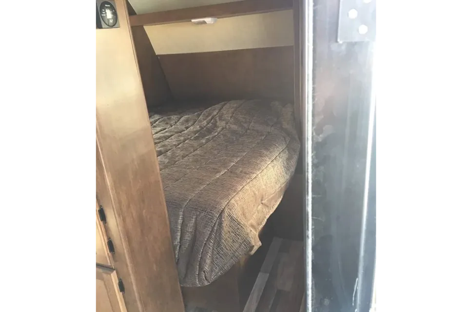 Daniel's Northland 28 DBSS Travel Trailer
