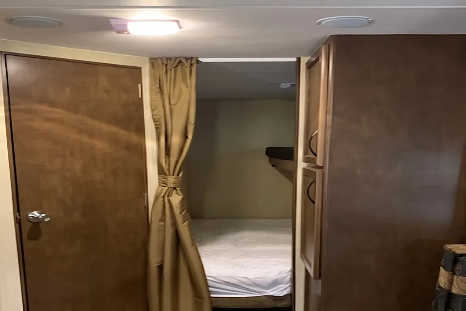 Daniel's Northland 28 DBSS Travel Trailer