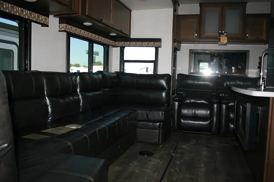 Highland Ridge Open Range 3X427BHS Fifth Wheel with Optional Wi-Fi