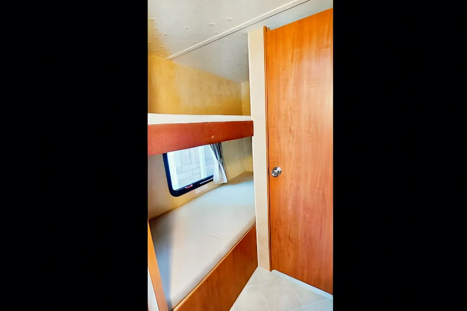 NEW ADVENTURE BECKONS - Jayco Travel Trailer *SUV/MINIVAN towable, under 3500lbs*