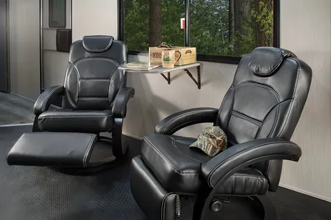Robert's Coachmen Adrenaline  Toy Hauler