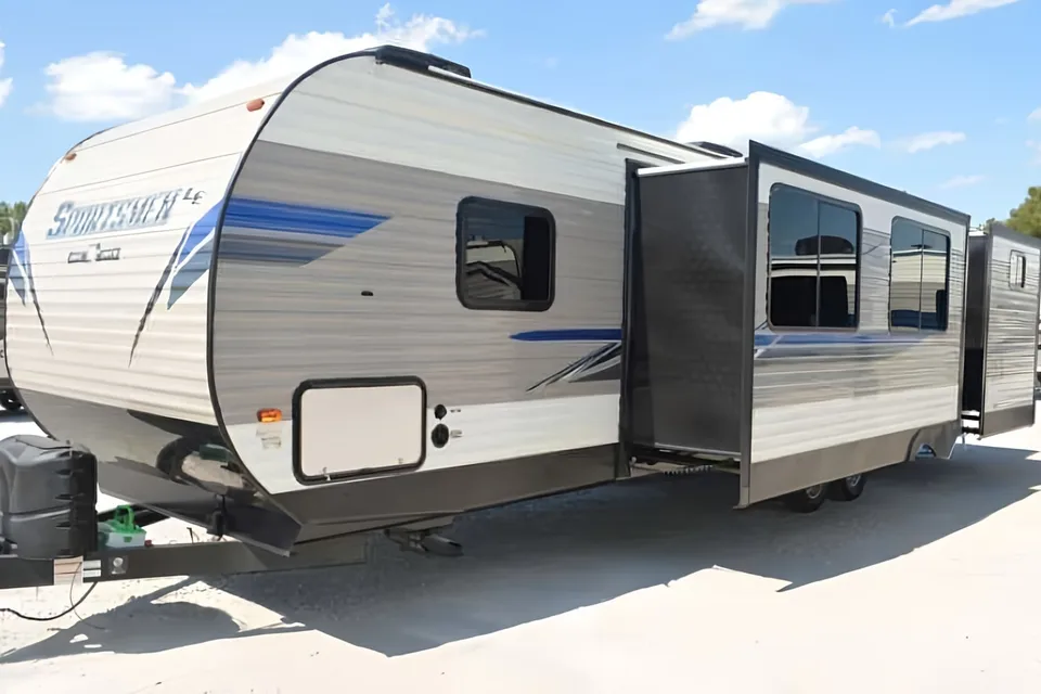Brand New Luxary RV- Perfect for Kids!