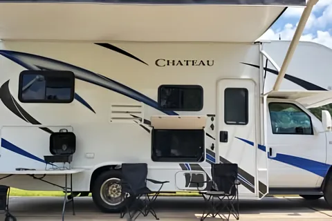 RV Trippin - "Theodore" - Thor Chateau
