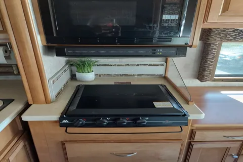 Alan's Sun star Winnebago Class A