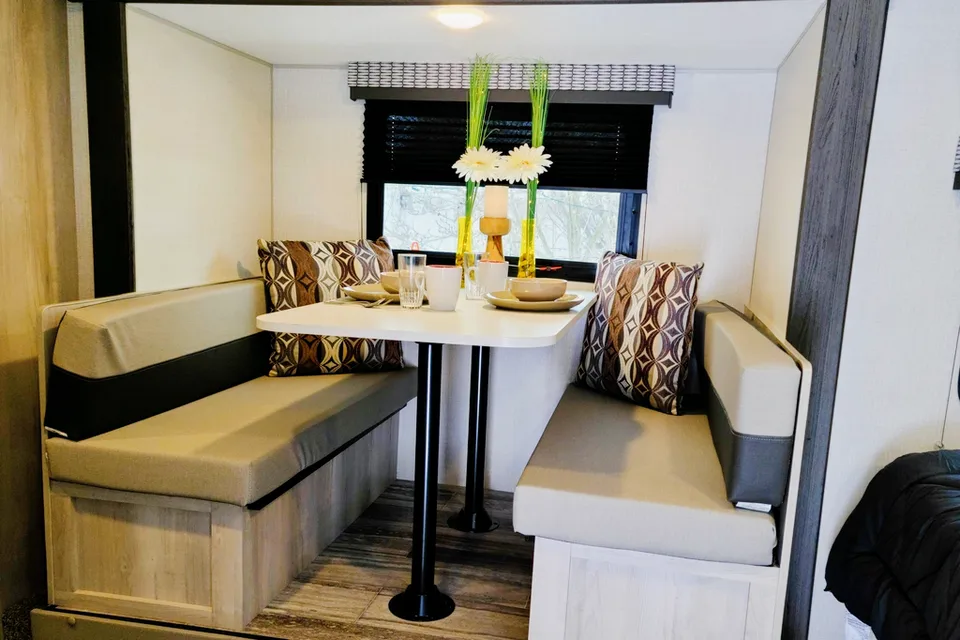 Escape - 191bhk/ Ingersoll
