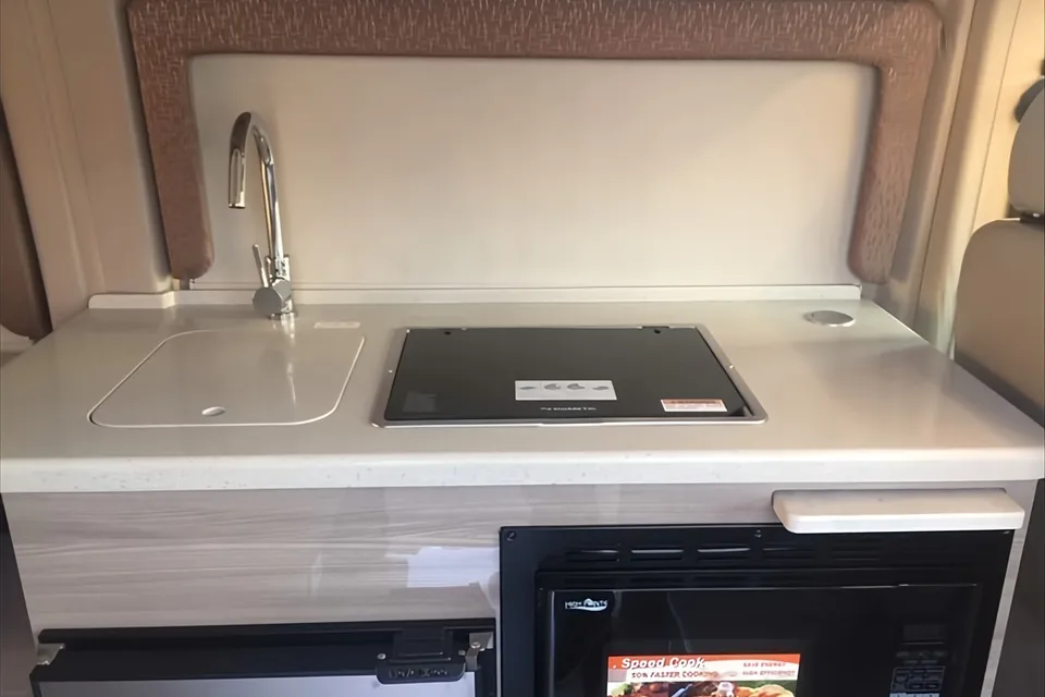 2021 Thor Sequence 20L with Solar and Bike rack Near Loma Linda
