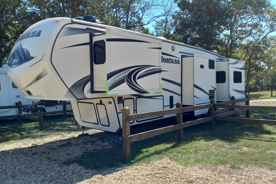 Jim's Keystone Montana Paramount Edition Fifth Wheel