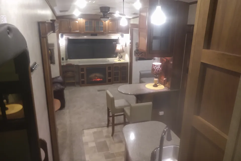 Jim's Keystone Montana Paramount Edition Fifth Wheel