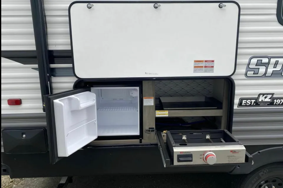 Jeff's 2021 SPORTSMEN 231BHKLE  Travel Trailer