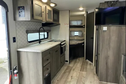 Jeff's 2021 SPORTSMEN 231BHKLE  Travel Trailer