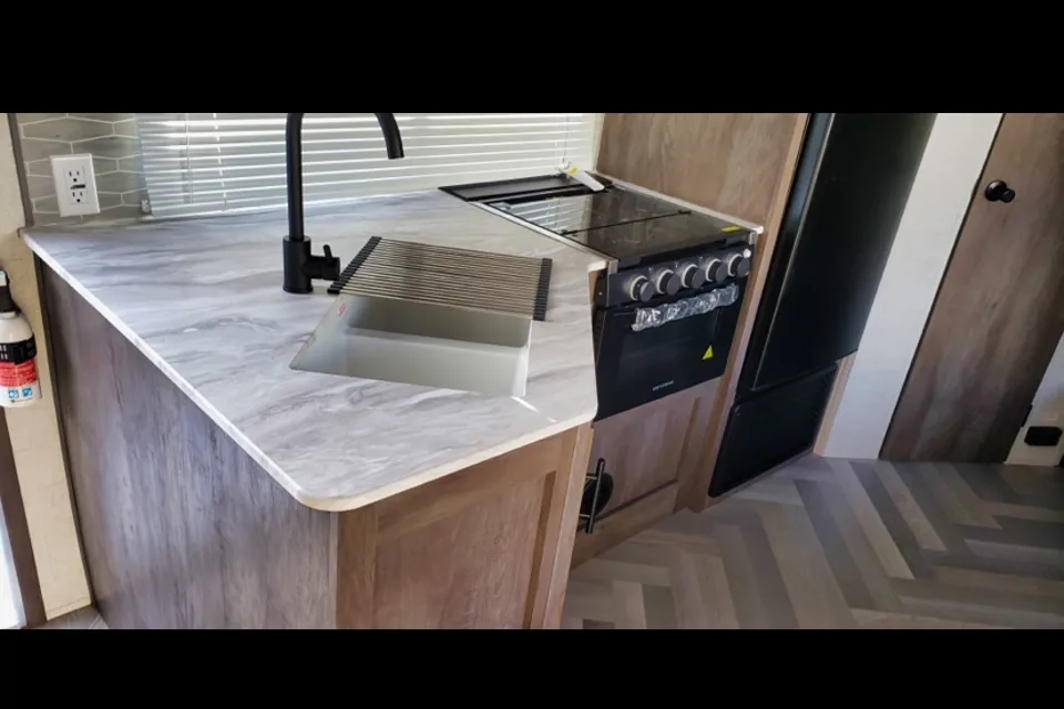 Salem cruise  240BHXL Travel Trailer 2021