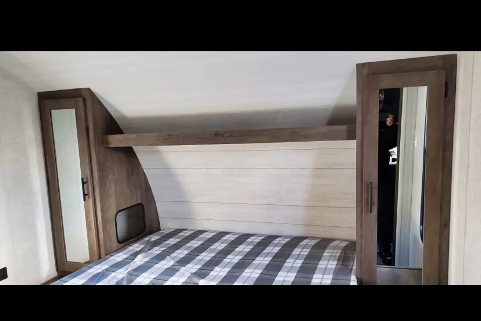 Salem cruise  240BHXL Travel Trailer 2021