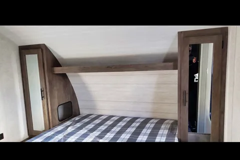 Salem cruise  240BHXL Travel Trailer 2021
