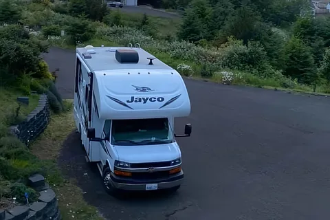 Tonyhai 's 2018 Jayco redhawk  Class C