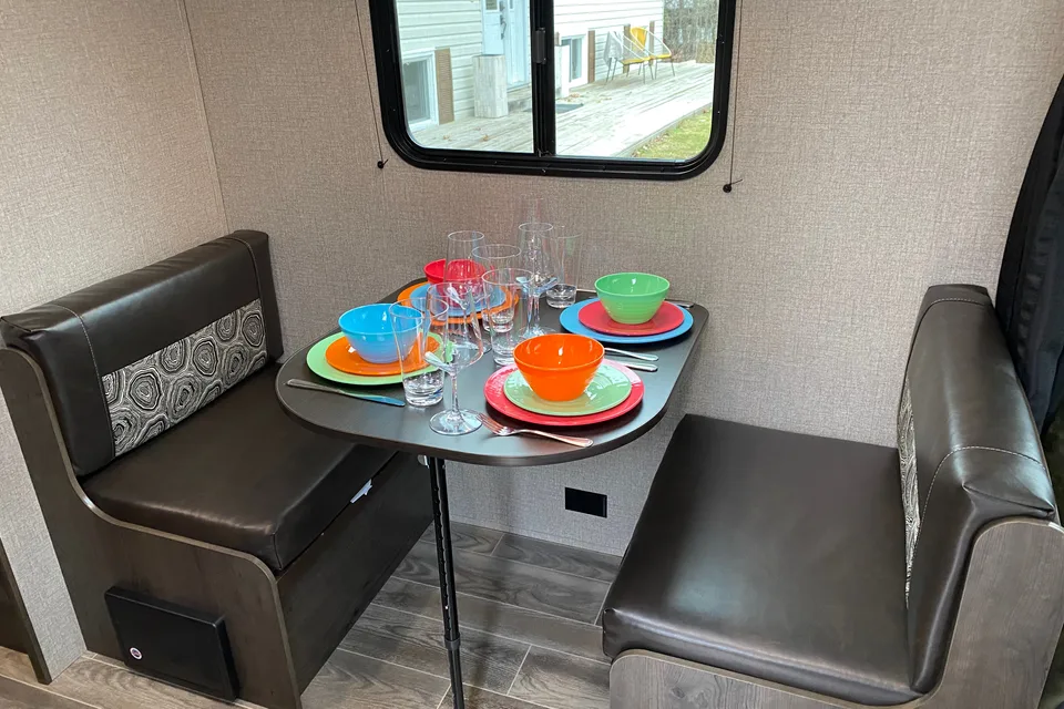 Only 3000lbs - Brand new 2021 Jayco 5 sleeper trailer