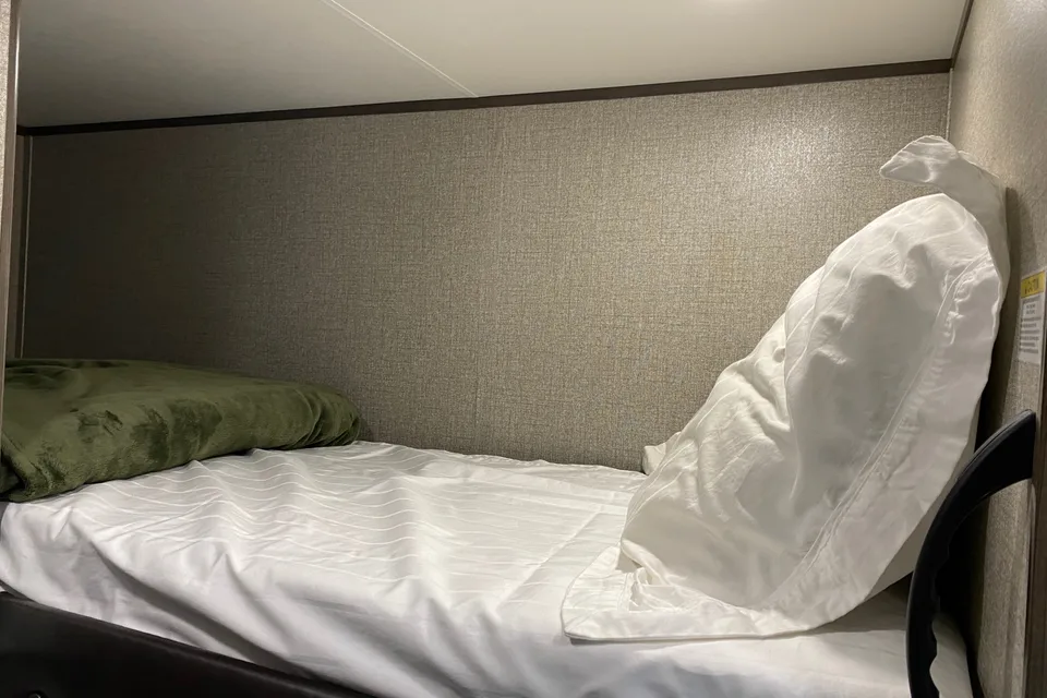 Only 3000lbs - Brand new 2021 Jayco 5 sleeper trailer