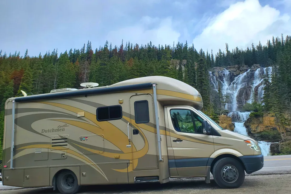 MERCEDES  SPRINTER " DORADO " Class C