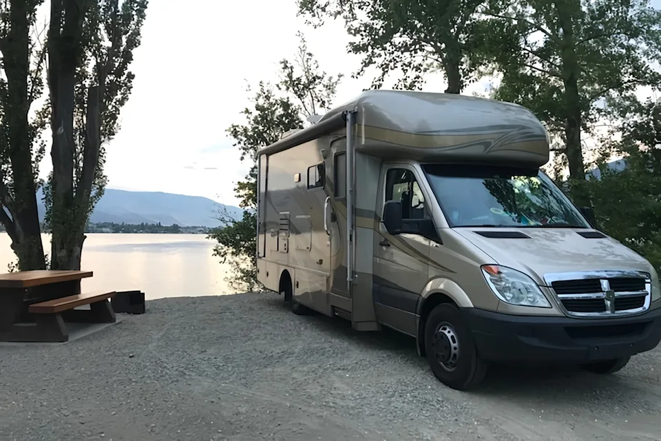 MERCEDES  SPRINTER " DORADO " Class C