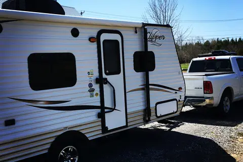 Coachmen clipper ultra-lite 21''
