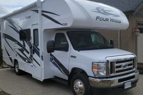 PLR vacations FourWinds 24F Class C motorhome
