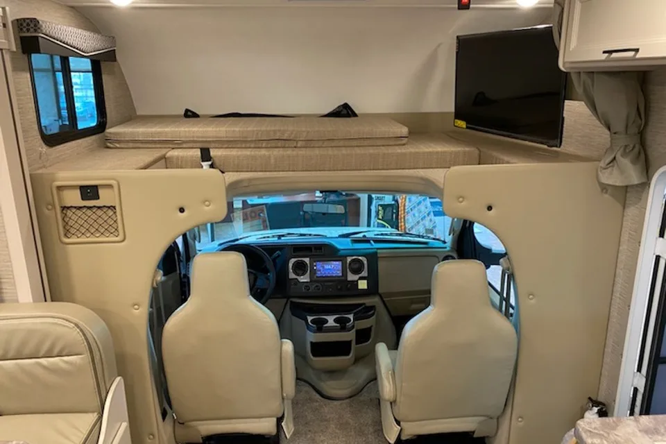 PLR vacations FourWinds 24F Class C motorhome