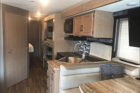 2015 Thor Motor Coach Ace Class A