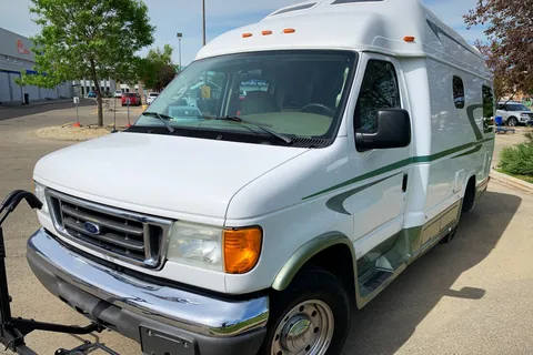 2006 Pleasure Way Camper Van- with solar