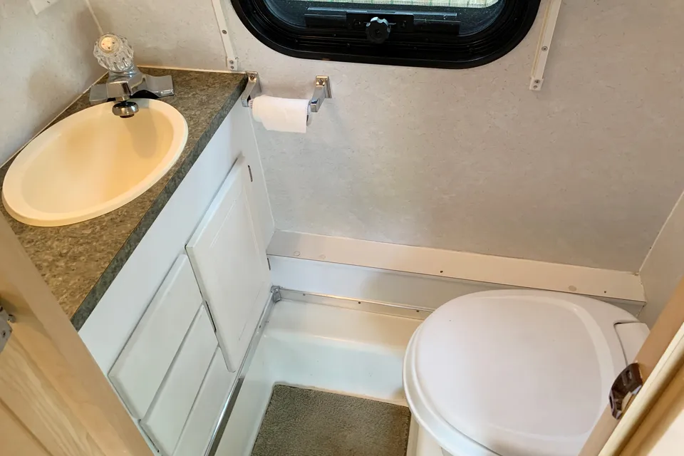 2006 Pleasure Way Camper Van- with solar