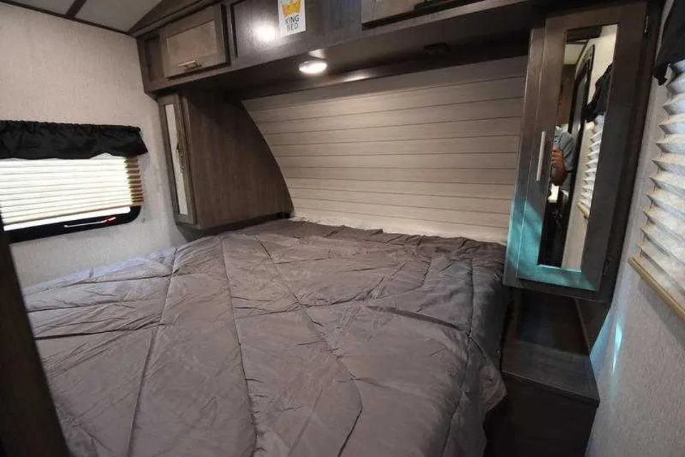 2020 Sunset Trail SS289QB Brand new! Sleeps 10!