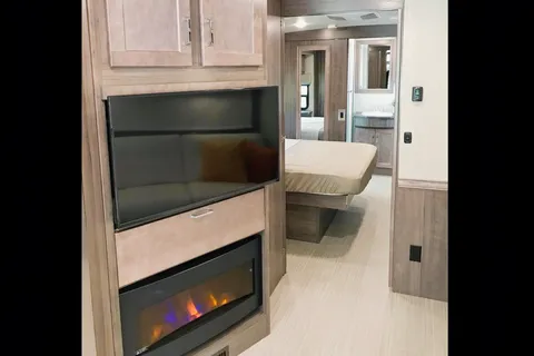 CC RVING LLC 