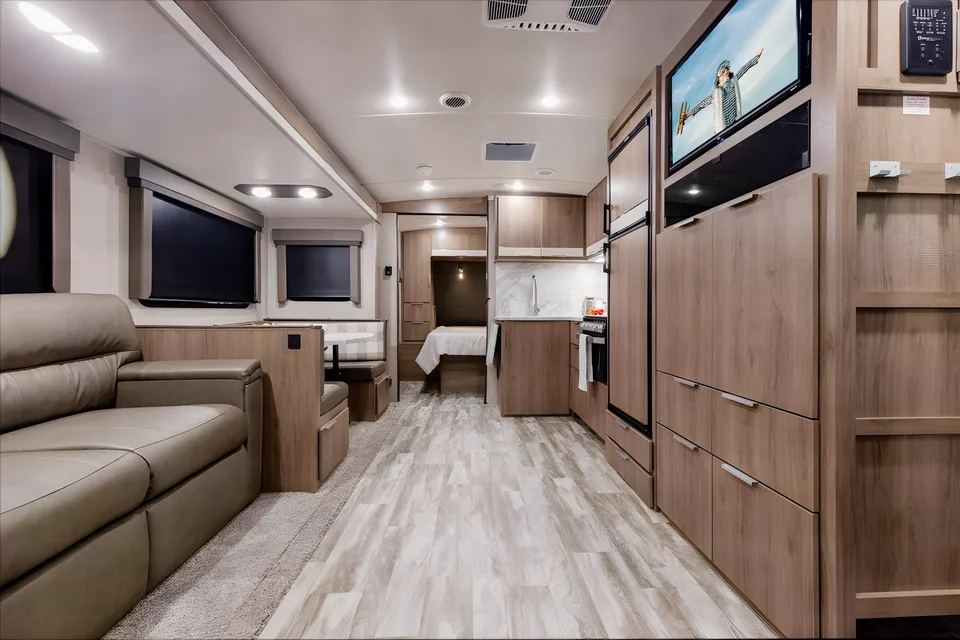 [03] Stress Free RVs - 2021 - New! XL Family Bunkhouse