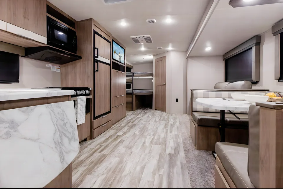 [03] Stress Free RVs - 2021 - New! XL Family Bunkhouse