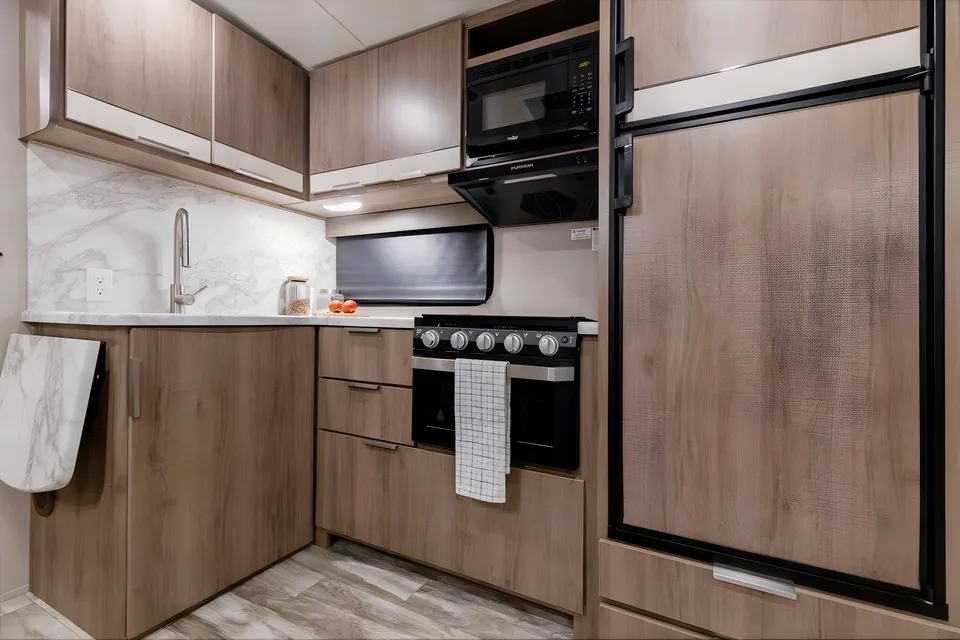 [03] Stress Free RVs - 2021 - New! XL Family Bunkhouse