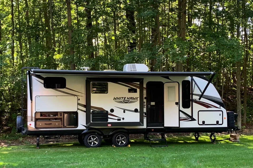 Family Trailer With All The Toys