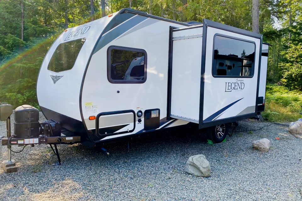 Ashley & Derek’s 2020 Surveyor Legend