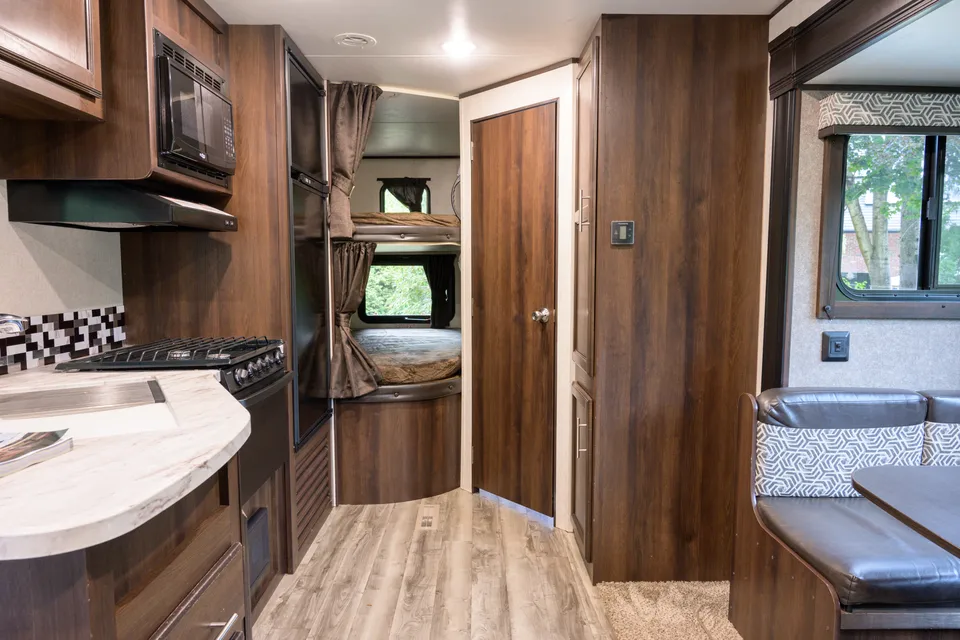 Frank's 2019 Jay Flight SLX 8 Rocky mountain package