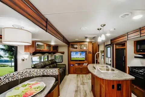 The Rest Nest - Mallard M33 Travel Trailer