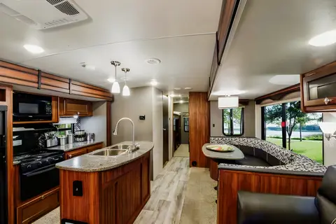 The Rest Nest - Mallard M33 Travel Trailer