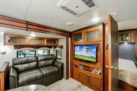 The Rest Nest - Mallard M33 Travel Trailer