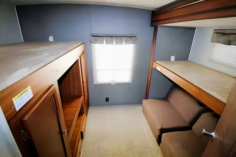 The Rest Nest - Mallard M33 Travel Trailer