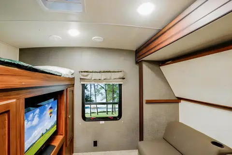 The Rest Nest - Mallard M33 Travel Trailer