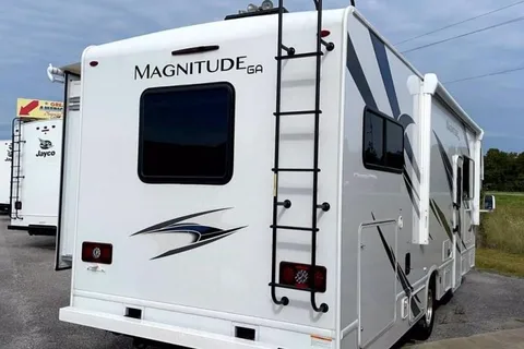Thor Motor Coach Magnitude BH31 Class C