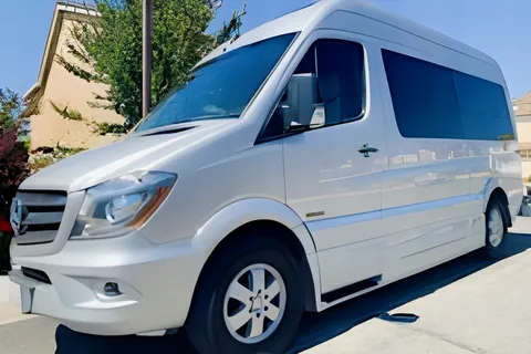 2019 Mercedes 19' Sprinter for Two - Super Clean