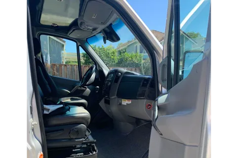 2019 Mercedes 19' Sprinter for Two - Super Clean