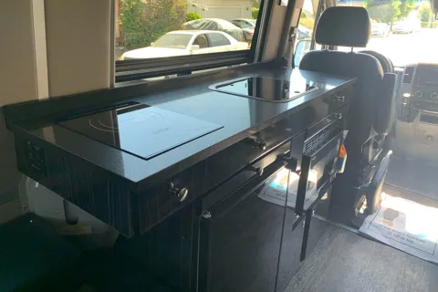 2019 Mercedes 19' Sprinter for Two - Super Clean