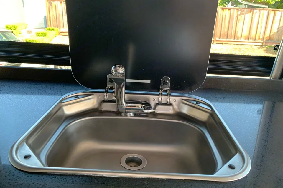 2019 Mercedes 19' Sprinter for Two - Super Clean