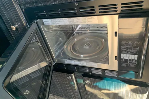2019 Mercedes 19' Sprinter for Two - Super Clean
