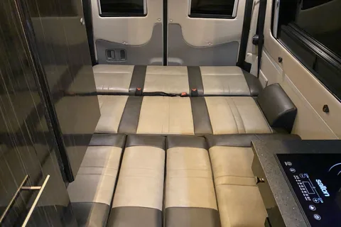 2019 Mercedes 19' Sprinter for Two - Super Clean