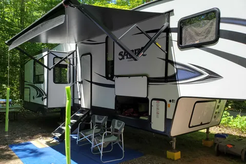 Executive Suite - Palomino - Columbus - Delivery
