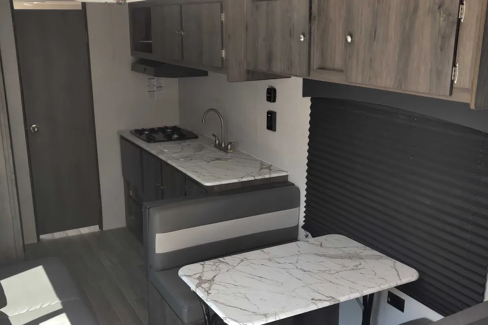  Viking Saga Travel Trailer